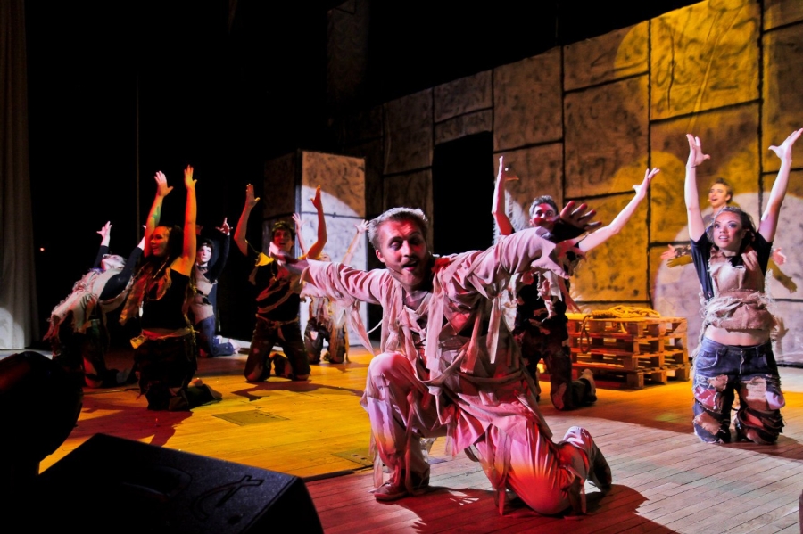 Notre_Dame_de_Paris_by_Comme_il_Faut